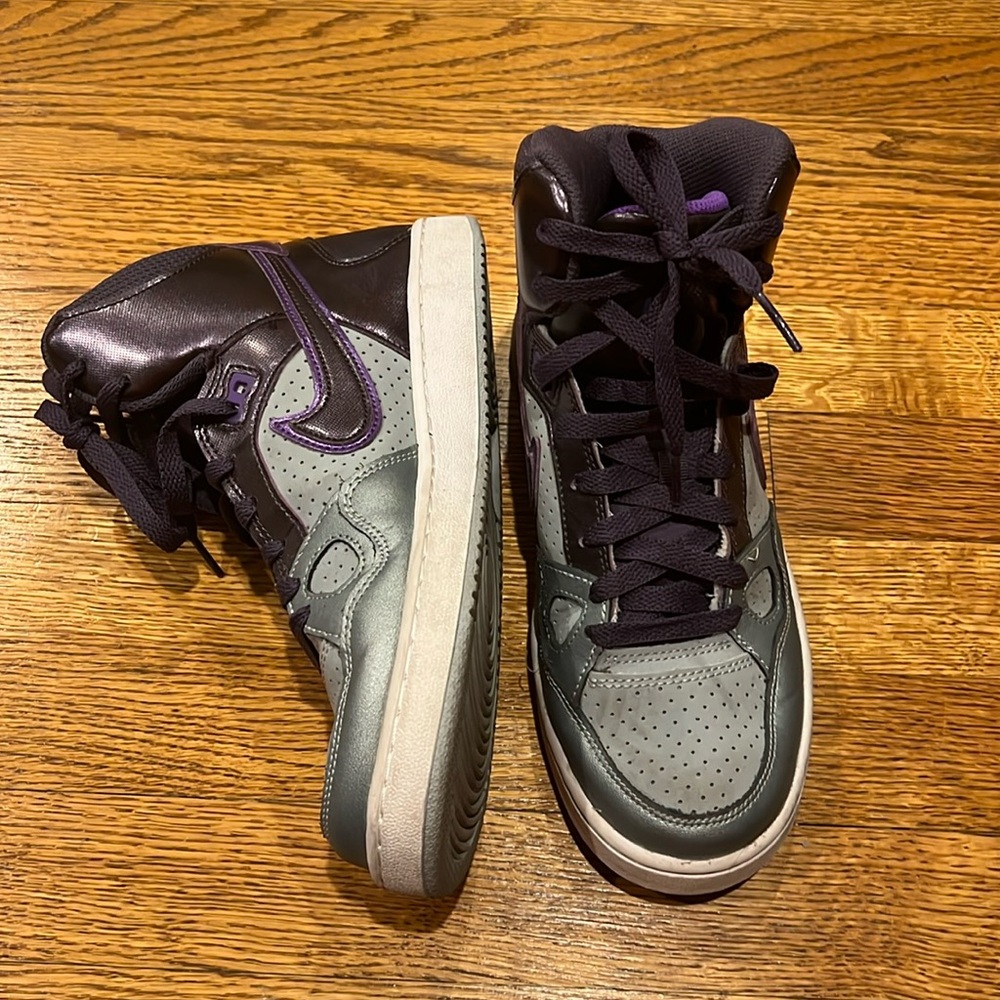 EUC Nike Son of Force Mid Top Shoe Women’s sz 8 purple & silver
